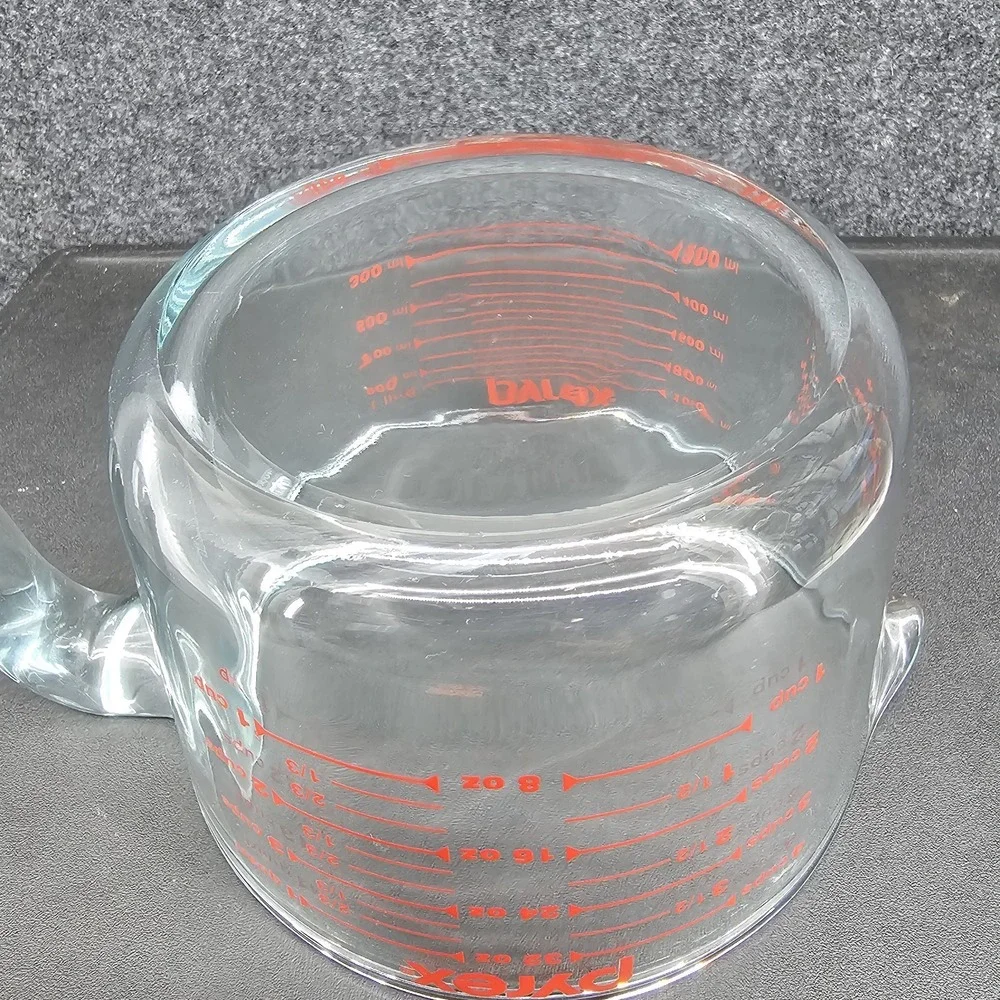 Pyrex 4 Cup 32 Oz. Glass Measuring Cup Mixing Bowl Red Letter Made in USA